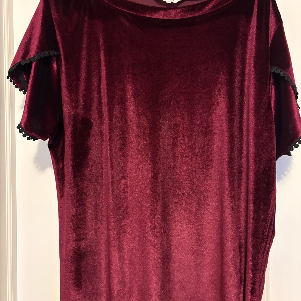 Amaryllis Rich Burgundy Velvet Tee